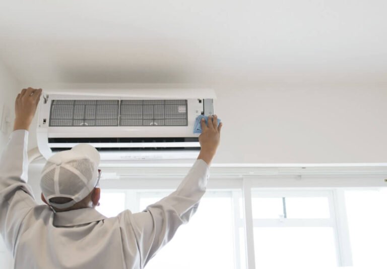 How Does Air Conditioning Work in a House